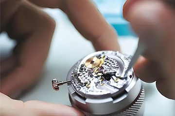 哈尔滨劳力士表走慢了售后维修