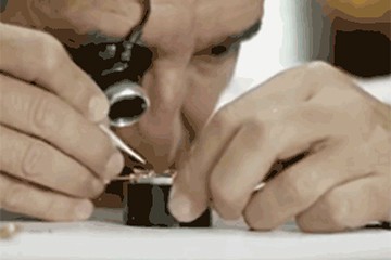 哈尔滨劳力士表走快了售后维修